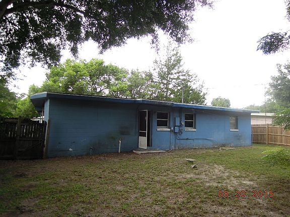 2nd image of 915 Lormann Cir