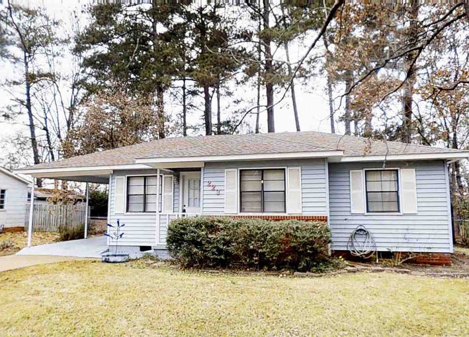 1st image of 223 Pine Park Dr