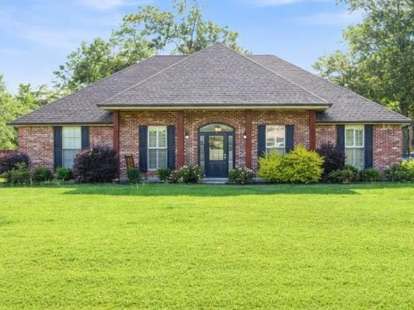 1543 Holly Run Dr, Lake Charles, LA 70611