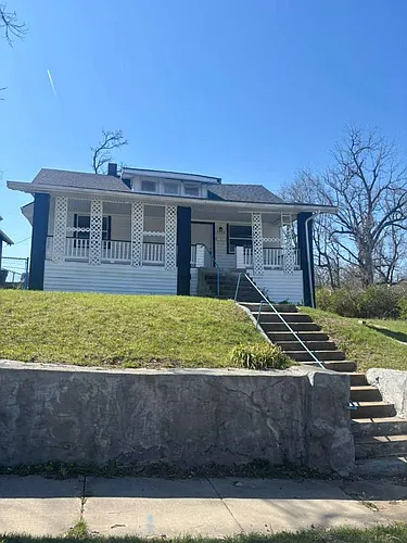 4926 Garfield Ave Photo 1