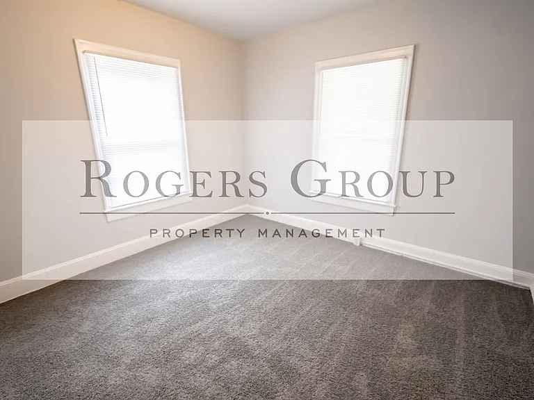 527 Rowland St — Photo 4