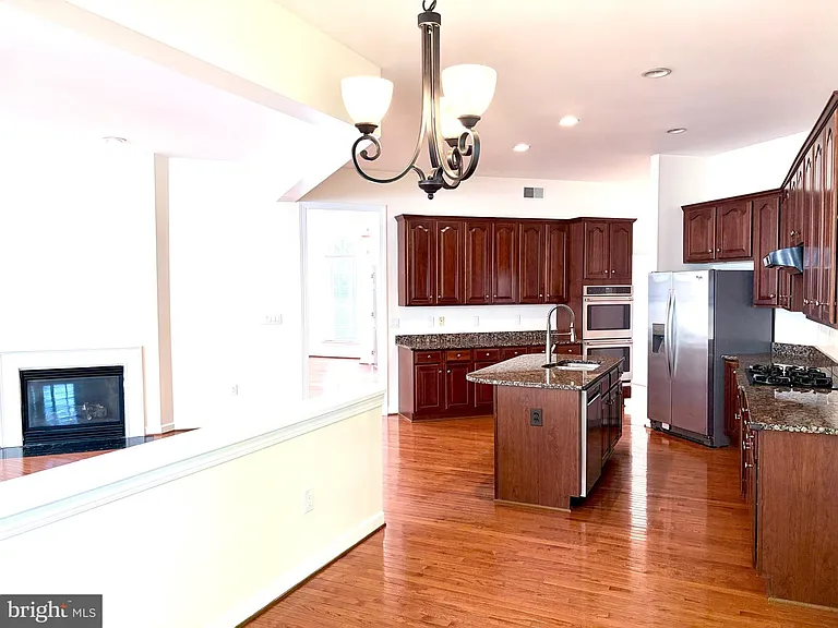 2178 Harithy Dr — Photo 6
