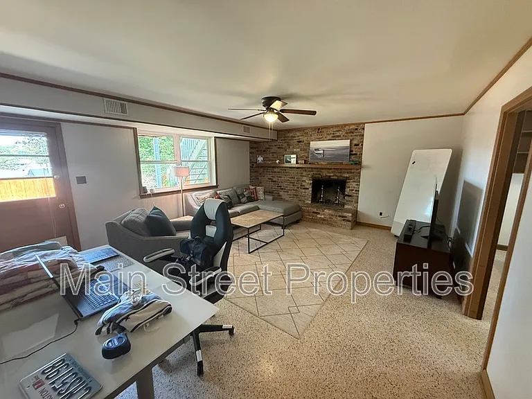 3660 Molaree Dr — Photo 32