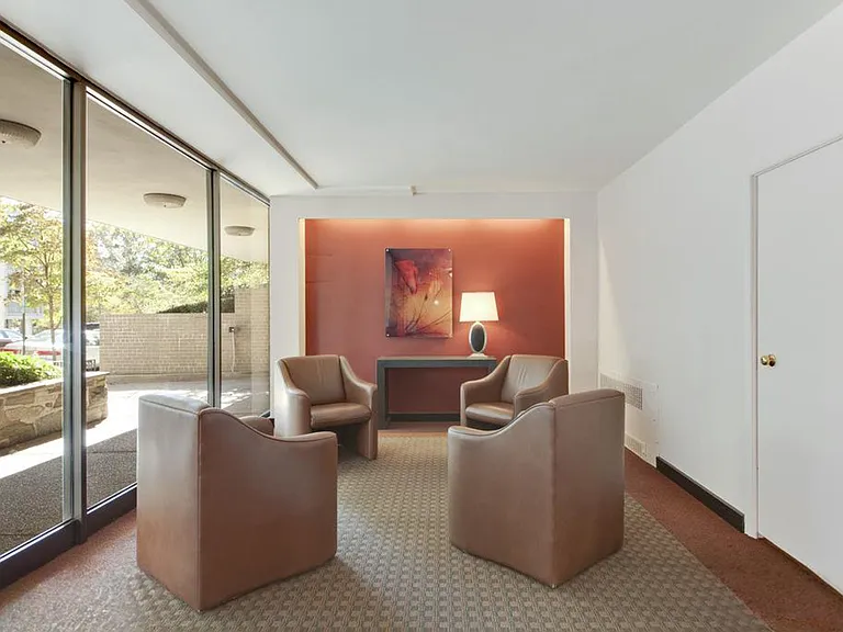 Building's Lounge