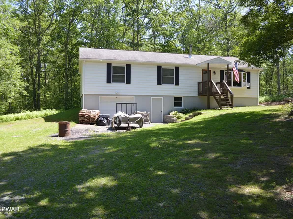292 Well Rd, Greeley, PA 18425
