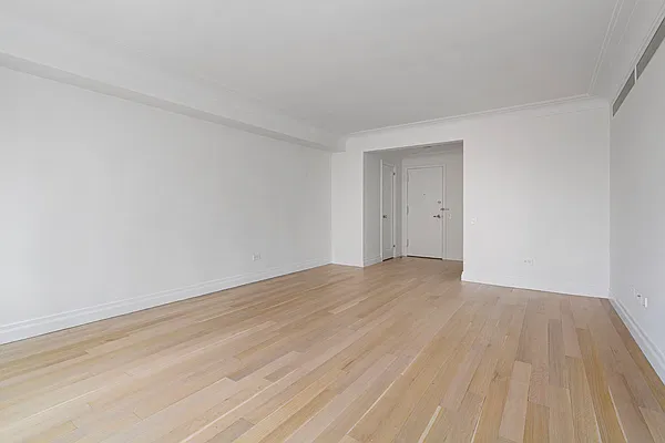 Rented by Level Group | media 6