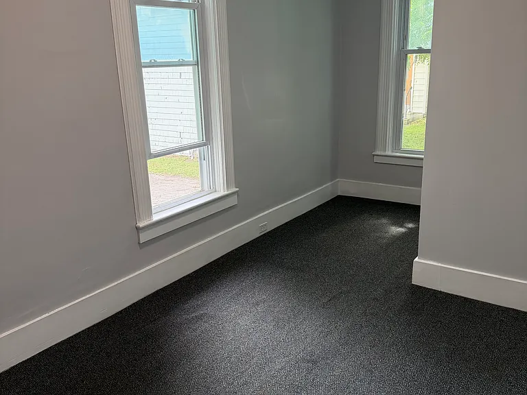 302 East Ave #1 — Photo 8