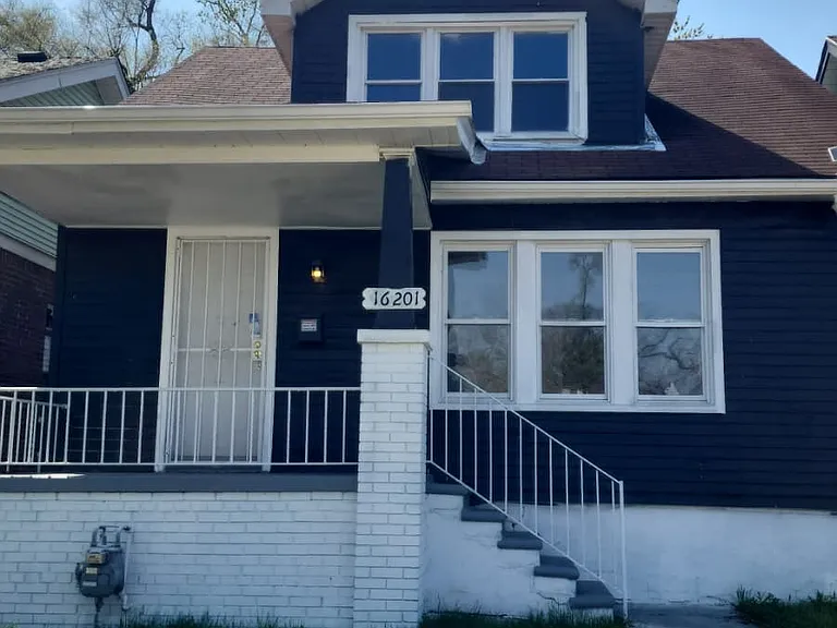 16201 Turner St — Photo 2