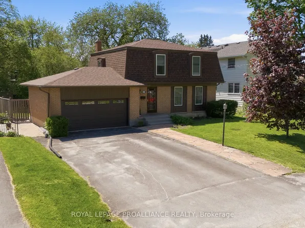 14 Forest Hill Cres, Belleville, ON K8N 4M5