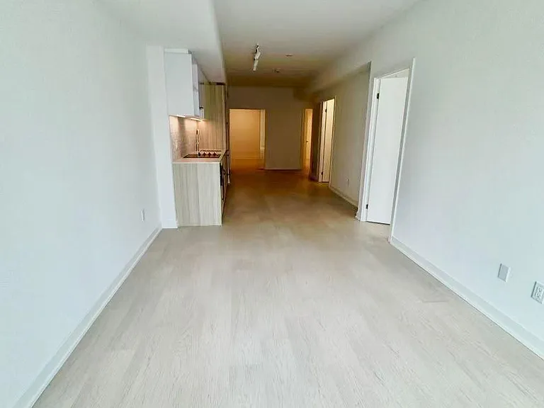 252 Church St #818 — Photo 5