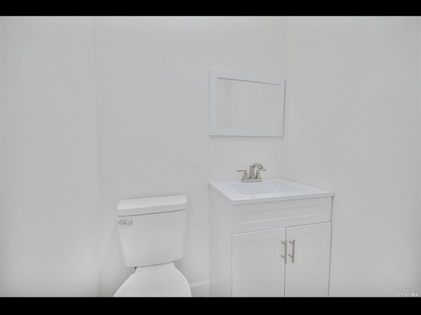 146 N Central Ave Floor 2