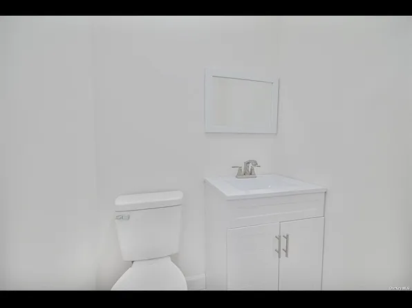 146 N Central Ave Floor 2, Valley Stream, NY 11580