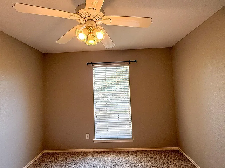 7319 Mountain Valley Dr — Photo 16