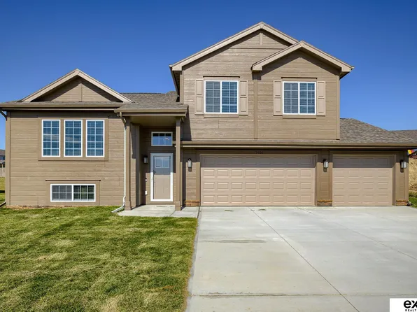 5304 Helwig Ave, Papillion, NE 68133