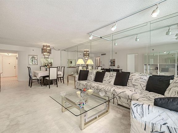 3rd image of 3910 Inverrary Boulevard #203-B