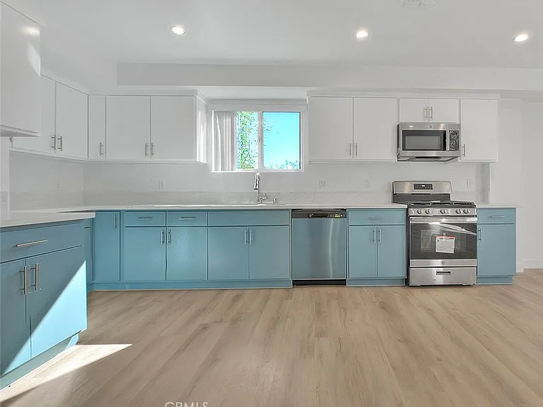 5852 Vineland Ave #5852-2 — Photo 25