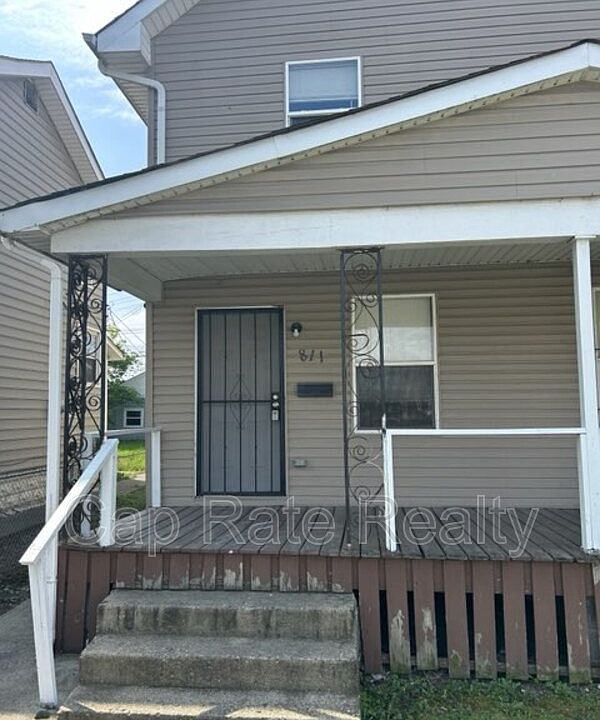 1st image of 809-811 E 2nd Ave
