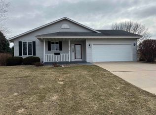 4230 Greenbriar Dr UNIT 5, Janesville, WI 53546