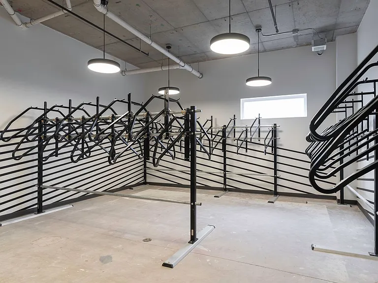 CHRONICLE: Stylish Wallingford Studios with Full Appliance Package & Premium Amenities — Photo 44