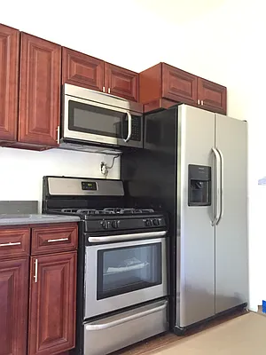 Rented by Bedford Realty USA Corp | media 30