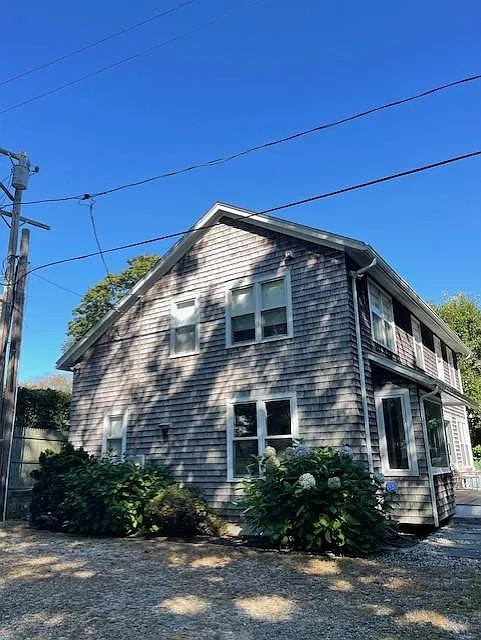 4 Woodside Ave — Photo 2