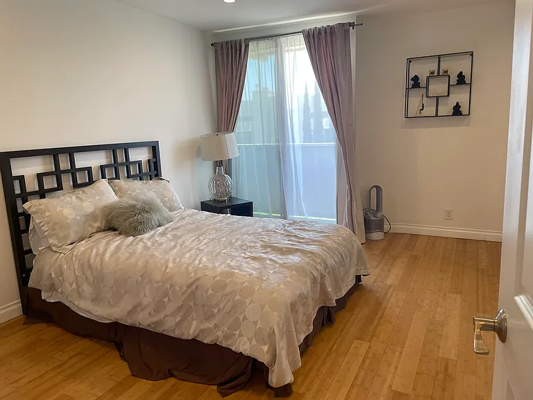 11645 Montana Ave #340 — Photo 10