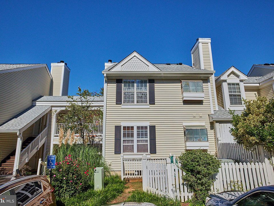 1st image of 2921B S Woodley St #1