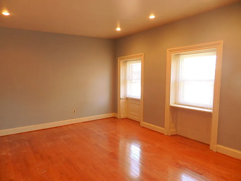 1532 Pine St — Photo 6