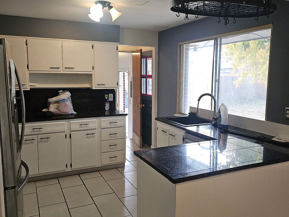 1st image of 6717 Gray Ct