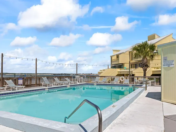 8520 Gulf Blvd #Ut-24, Navarre, FL 32566