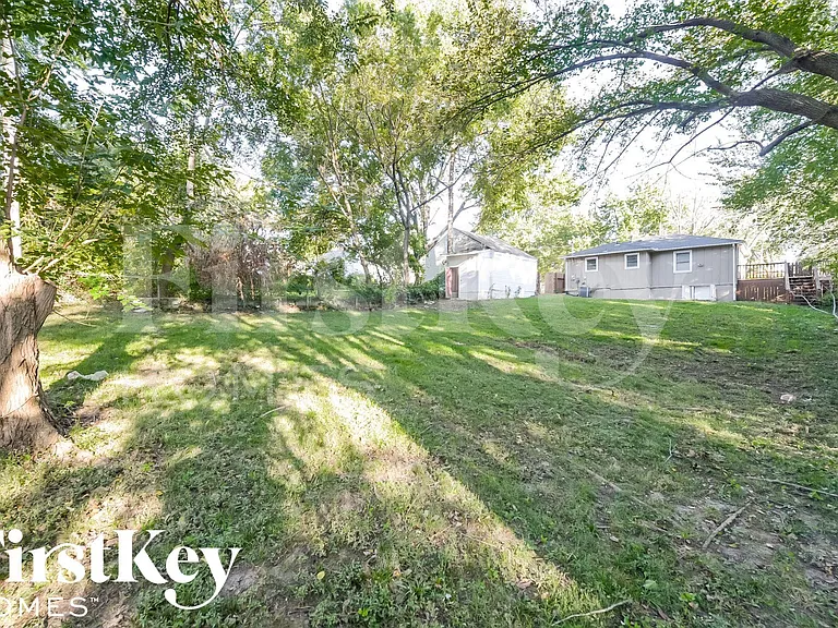 7809 E 49th St — Photo 13