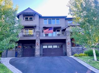 3376 NW Fairway Heights Dr, Bend, OR 97703
