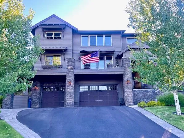 3376 NW Fairway Heights Dr, Bend, OR 97703