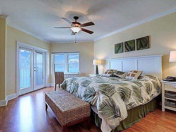 5th image of 1582 Gulf Blvd APT 1707