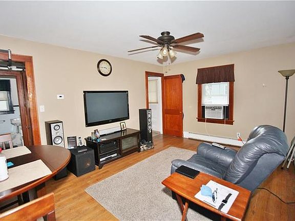 3rd image of 13 Ryerson Ave