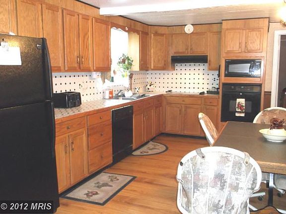 2nd image of 423 Hillcrest Dr