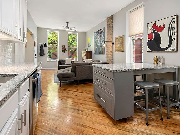 3rd image of 1734 W Ohio St APT 3S