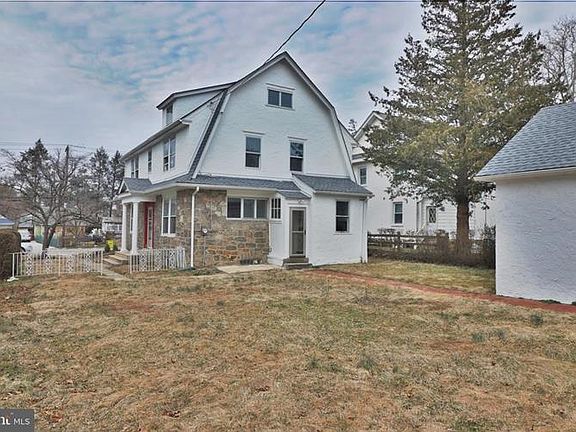 4th image of 3808 School Ln