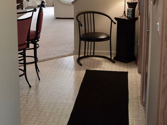 2nd image of 4439 N Meadow Dr #1