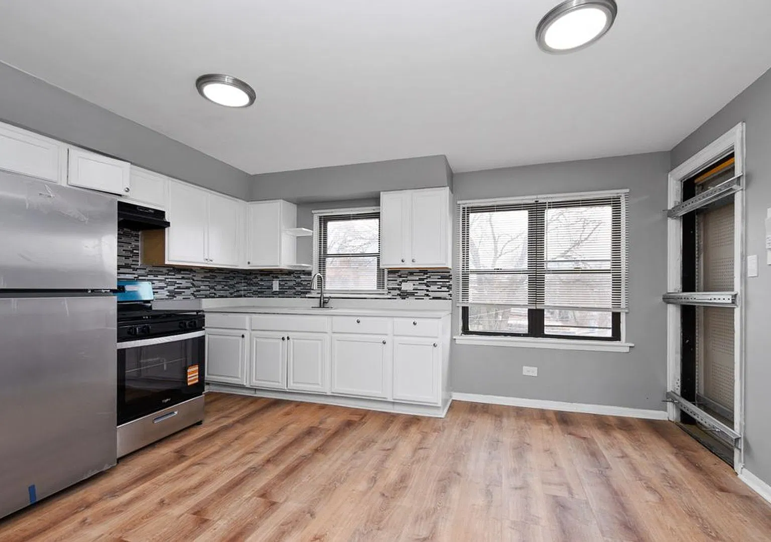 7900 S. Paxton Ave. — Photo 4