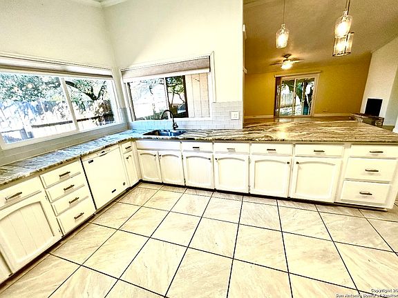 5th image of 8334 TIMBERWILDE ST
