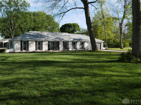 725 Hickory Hollow Rd, Troy, OH 45373