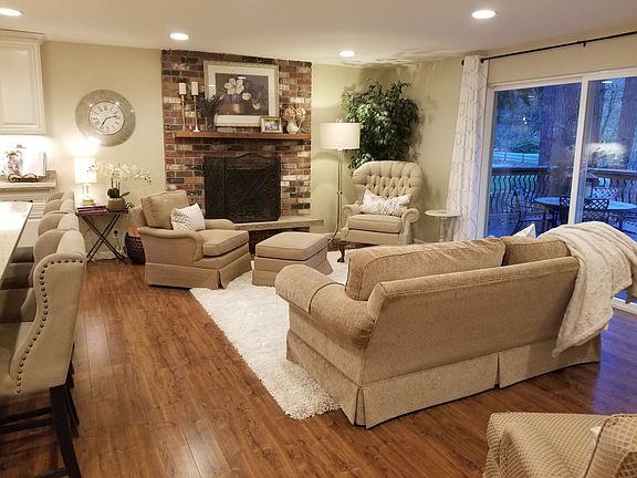 5th image of 24700 SE 28th Pl