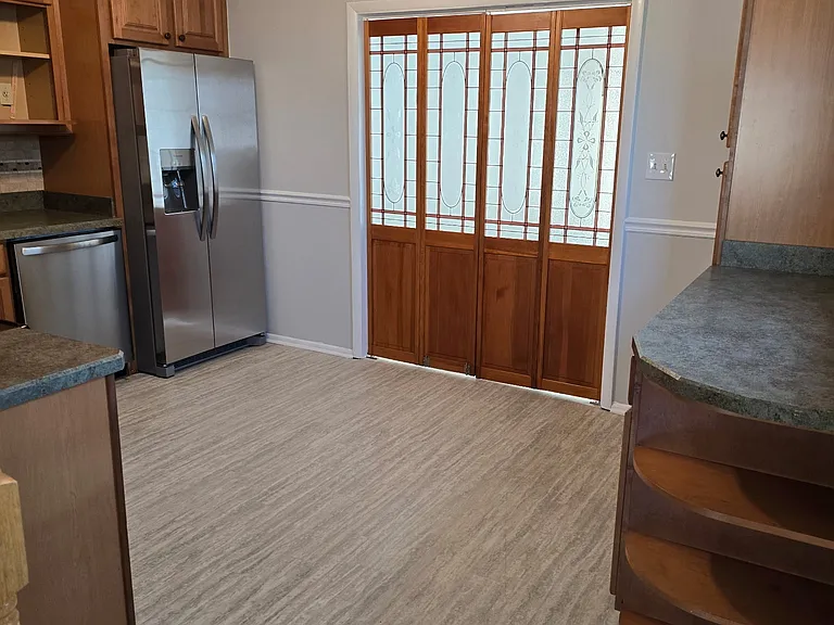 306 Holly Manor Rd — Photo 2