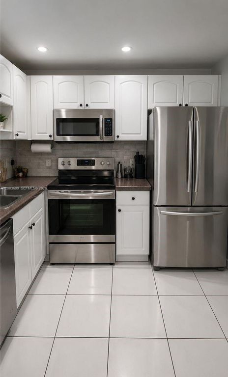 128 S Cypress Rd #816, photo 9