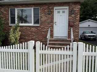 205 Valley Brook Ave #1, Lyndhurst, NJ 07071