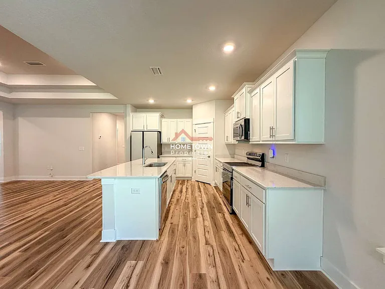 220 Camellia Dr — Photo 9