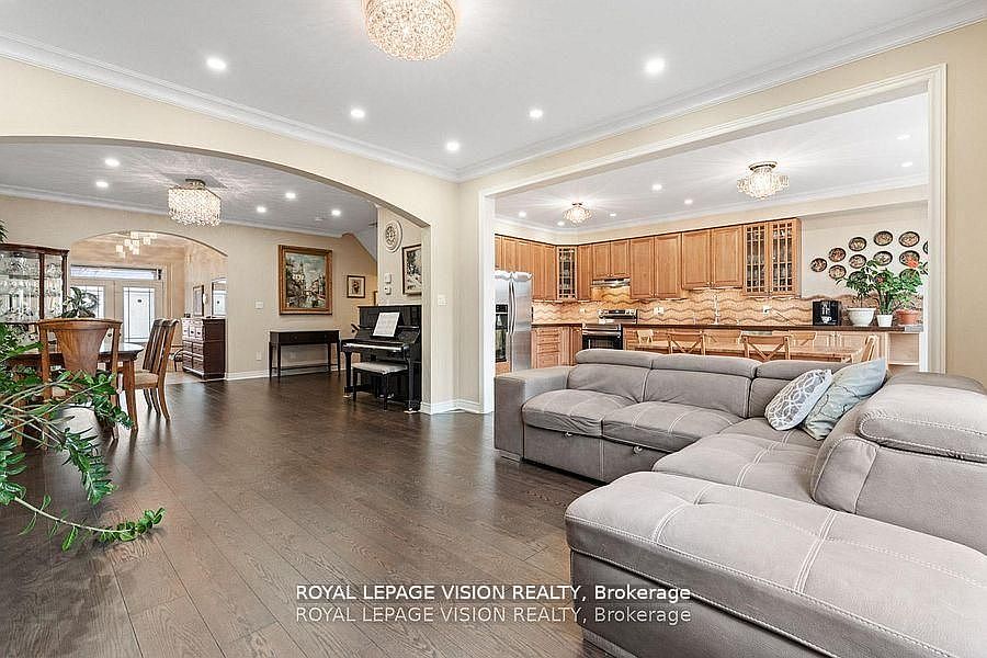 1st image of 41 Treetops Blvd