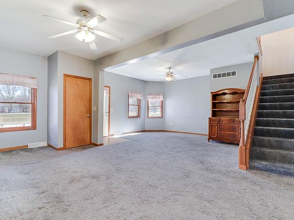 4th image of 208 N Newell St