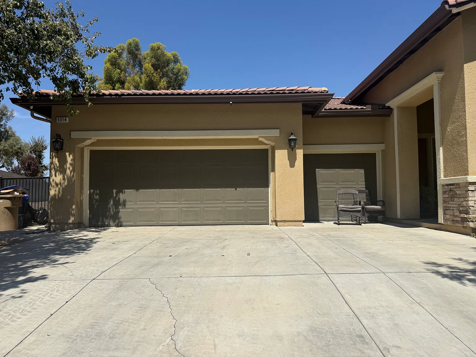 3 bed, 2600 sqft, $4,200 — Photo 2